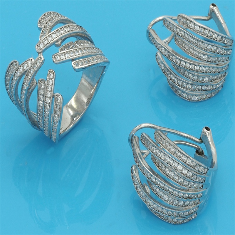 WS24684-BW